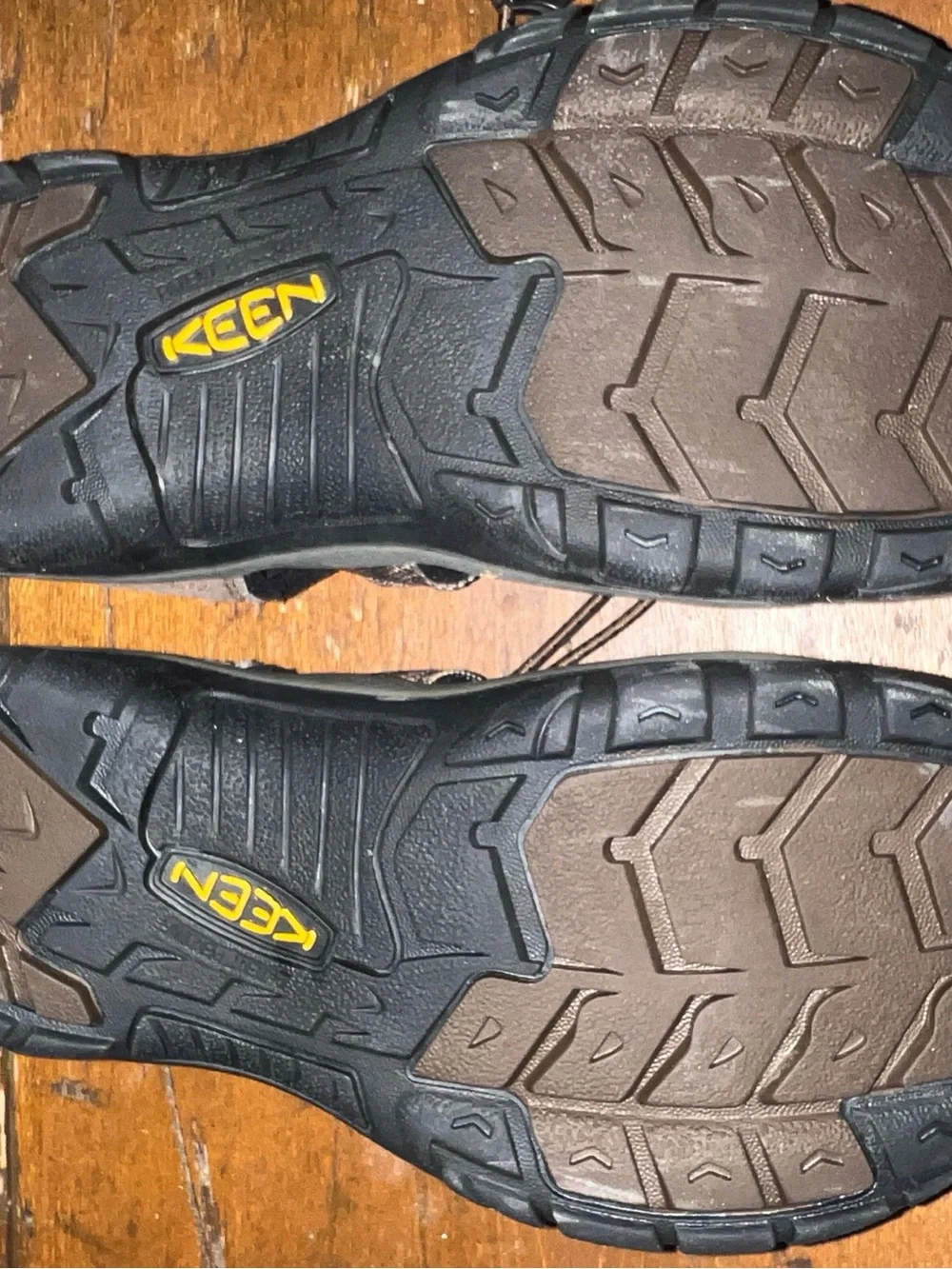 Keen Sandals Big boy sz 5 Eu 38 Brown Camo Newport H2 waterproof
